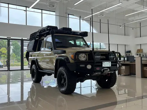 Latest company Solutions about 토요타 랜드 크루저 LC76 새로운 스타일 수정 - 오프로드 세계에서 전설